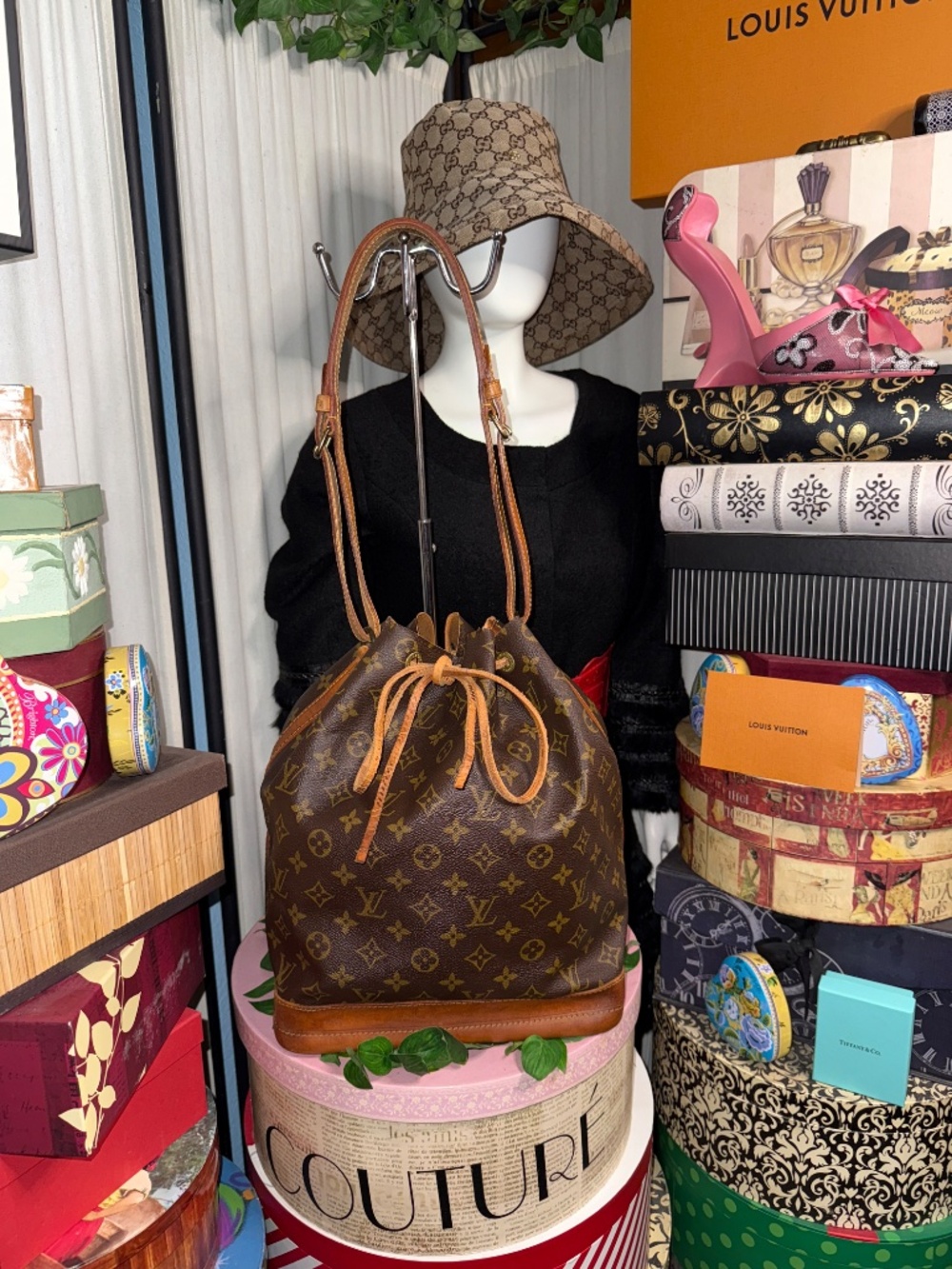 ELEGANT LOUIS VUITTON NOE BAG! - Picture 17 of 17